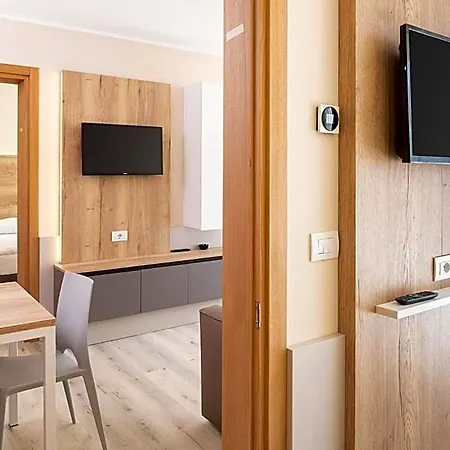 Aparthotel Parco Del 3*