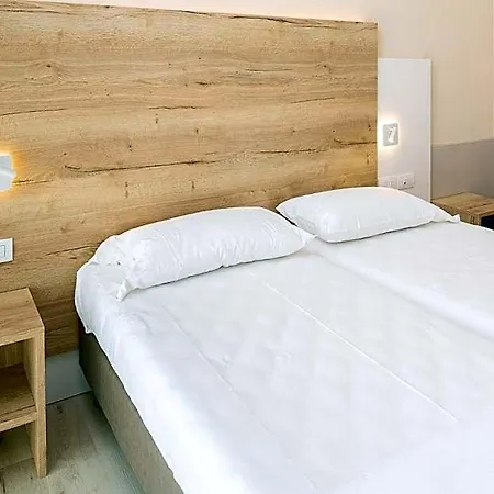 Parco Del Aparthotel Garda (Verona)