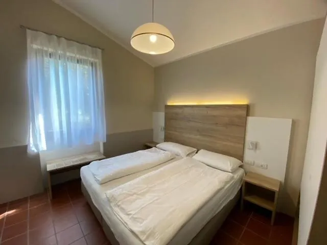 Parco Del 3*